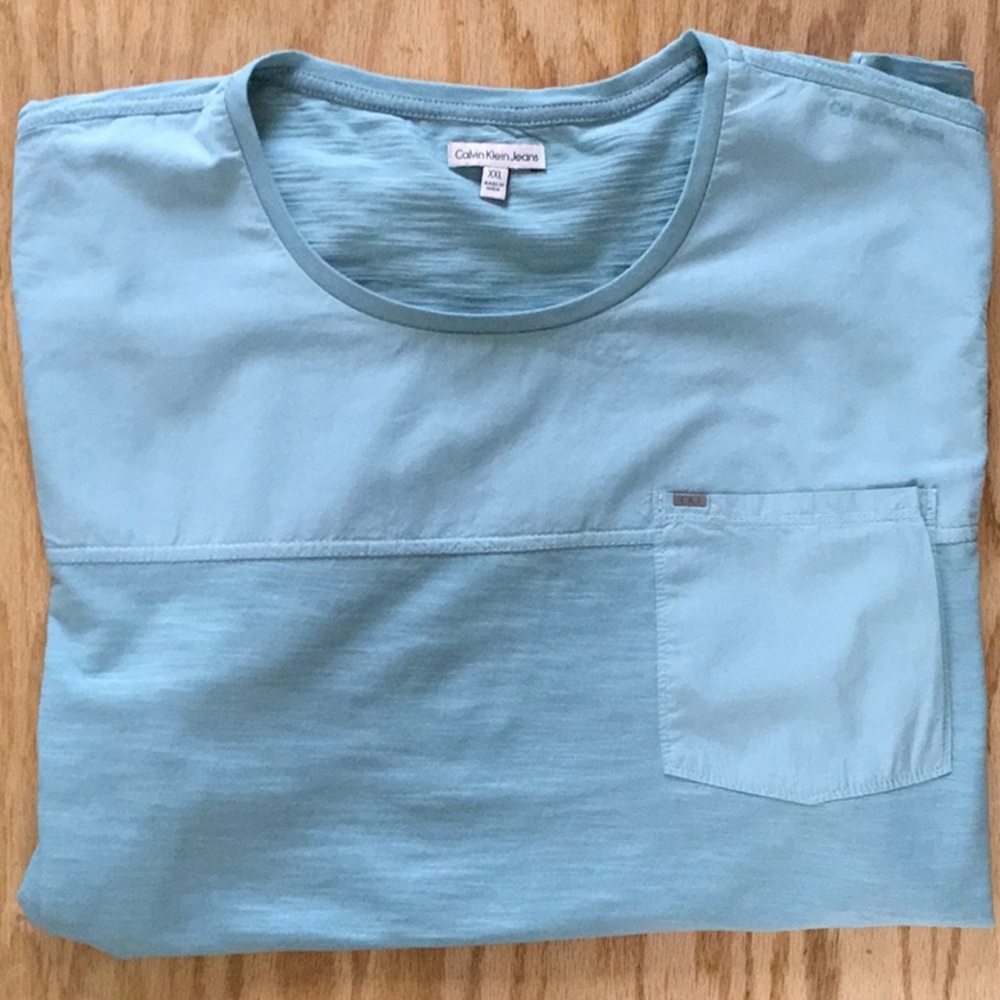 Tee 👕 - Picture 4 of 5